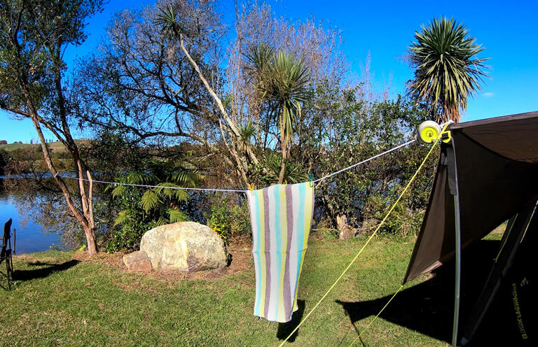 Zempire Wind-Up Clothesline