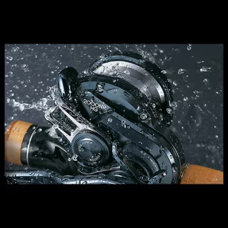 Shimano X PROTECT - Image Reel getting splashed with salt water