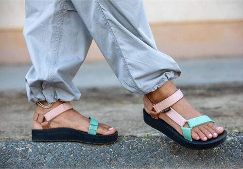 Teva Women's Midform Universal Sandal Wrought Iron Pearl Blue