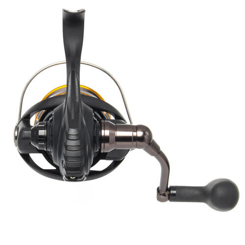 Daiwa BG 16 Series 4000 Spinning Fishing Reel