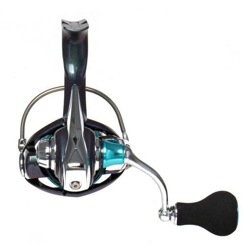 Daiwa 20 Emeraldas X LT 2500S-H Spinning Aji Reel | Land