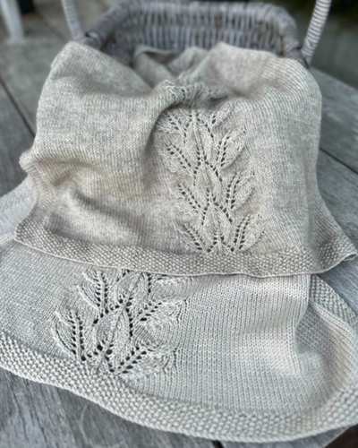 The Kiwi Stitch & Knit Co Autumn Leaves Blanket - 8ply Knitting Pattern / Kit