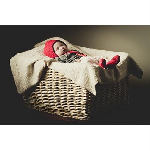 Lisa F Baby Cakes BC43 Gloria Bonnet and Shoes - Knitting Pattern / Kit