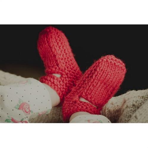 Lisa F Baby Cakes BC43 Gloria Bonnet and Shoes - Knitting Pattern / Kit