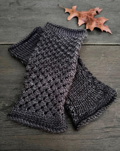 The Kiwi Stitch Knit Co Briar Mitts Ply Pattern The Ribbon Rose