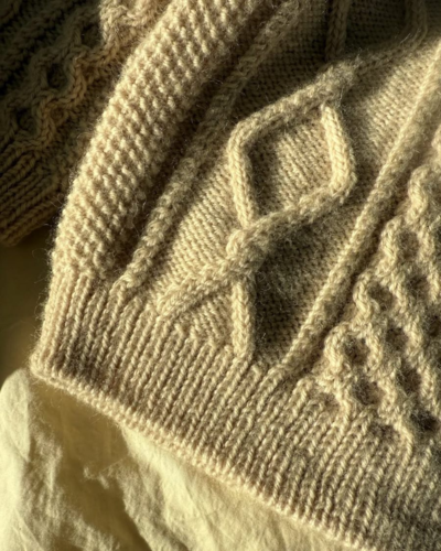 Petite Knit Dagmar Sweater Junior - Knitting Pattern / Kit