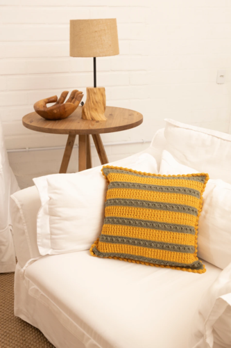 Circulo Crochet Pattern/Kit - Fennel Pillow