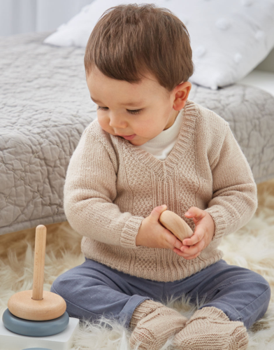 Sirdar 5302 Sweater & Booties - Knitting Pattern / Kit