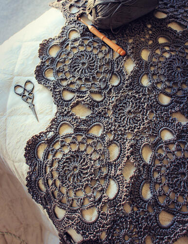 Holland Designs Crochet Pattern - Carousel Blanket