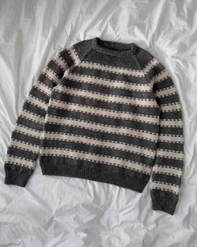 Petite Knit Key Sweater Man - Knitting Pattern / Kit