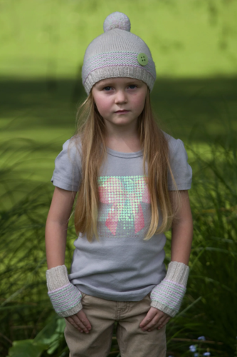 Lisa F LC28 - Lola Hat & Mitts - Knitting Pattern / Kit