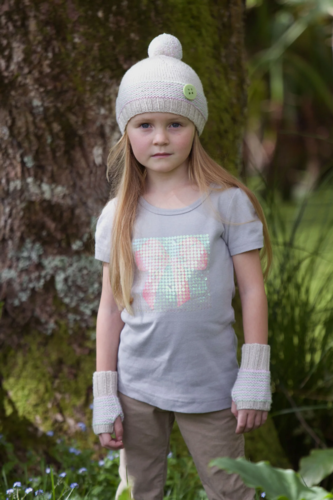 Lisa F LC28 - Lola Hat & Mitts - Knitting Pattern / Kit