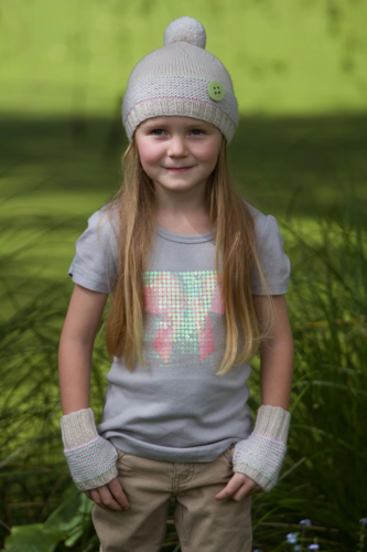 Lisa F LC28 - Lola Hat & Mitts - Knitting Pattern / Kit