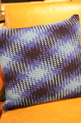 Circulo Crochet Pattern - Pacific Waters Pillow
