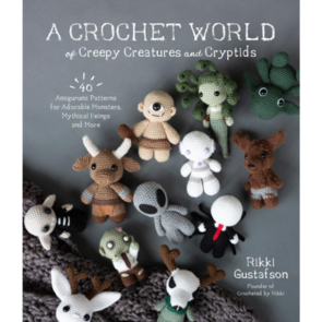 Page Street Publishing A Crochet World Of Creepy Creatures And Cytptids