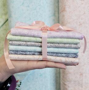 Northcott Anna Maria Indelible FQ Bundle - Mums (6pc)