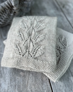 The Kiwi Stitch & Knit Co Autumn Leaves Blanket - 8ply Knitting Pattern / Kit