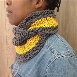 Broadway Yarns Cowl with Matching Mitts - Cowl