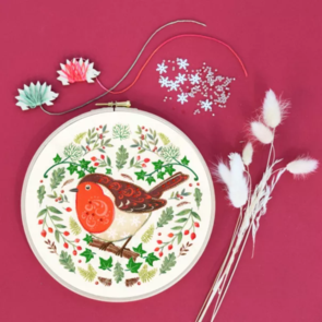 Bothy Threads Folk Art Embroidery Kit - Folk Robin