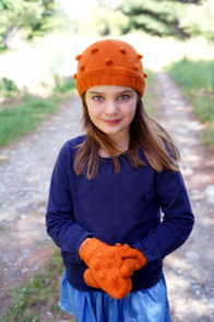 Lisa F LC40 - Popcorn Hat & Mittens - Knitting Pattern / Kit