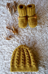 Lisa F BC141 - Vita Hat & Booties - Knitting Pattern / Kit