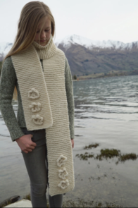 Lisa F HC26 - Alpine Daisy Scarf - Knitting Pattern / Kit
