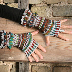 Urth Yarns Knitting Pattern - Jumies Wrist Warmers