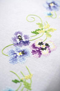 Vervaco  Tablecloth Kit Pretty pansies