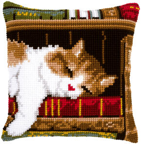 Vervaco  Cross Stitch Cushion Kit - Cat sleeping on bookshelf