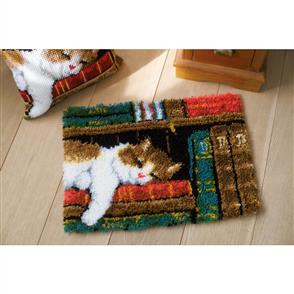Vervaco Latch hook rug kit Cat on bookshelf