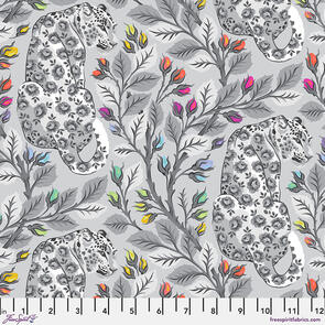 Free Spirit Beautymark - Fog || Graywork || Tula Pink