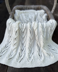 The Kiwi Stitch & Knit Co Willow Blanket - Knitting Pattern / Kit