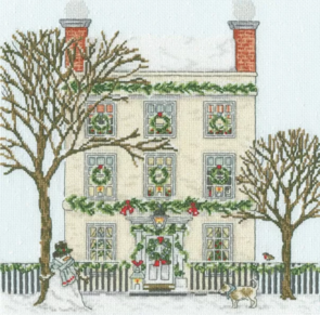 Bothy Threads Cross Stitch Kit - Country Estate Collection - Christmas Townhouse