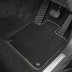 Luxury Carpet Car Mats to suit Mazda CX-3 2015-2018