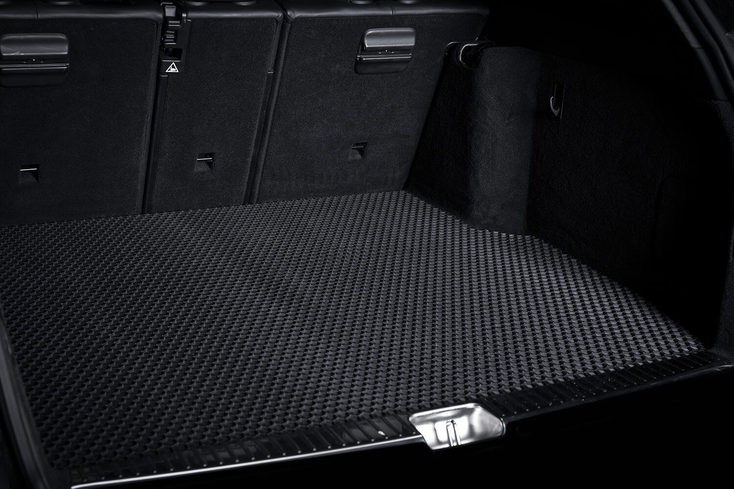 Hyundai accent deals boot liner