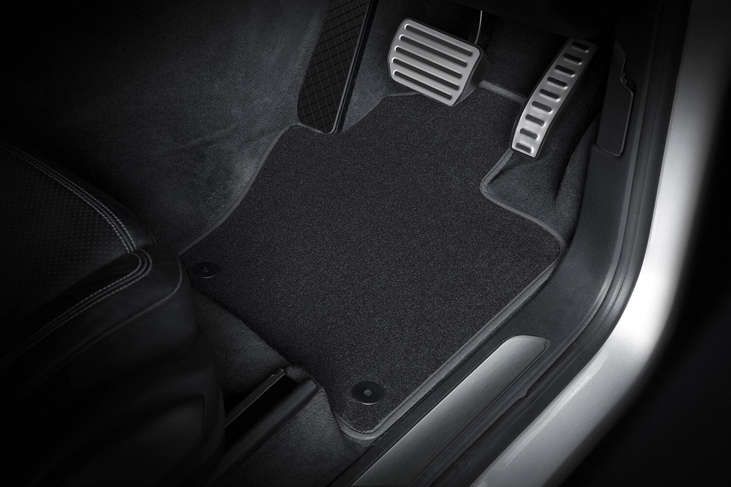 Luxury Carpet Car Mats to suit Haval Jolion 2021+ | RubberTree