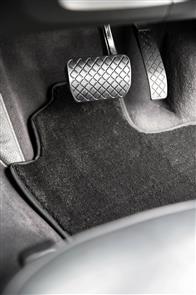 Dodge Avenger (JS) 2007-2010 Platinum Carpet Car Mats