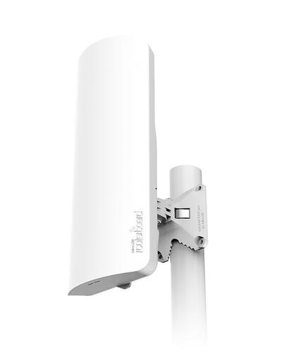 mANTBox 52 15s Dual Band Base Station with integrated Sector Antennas